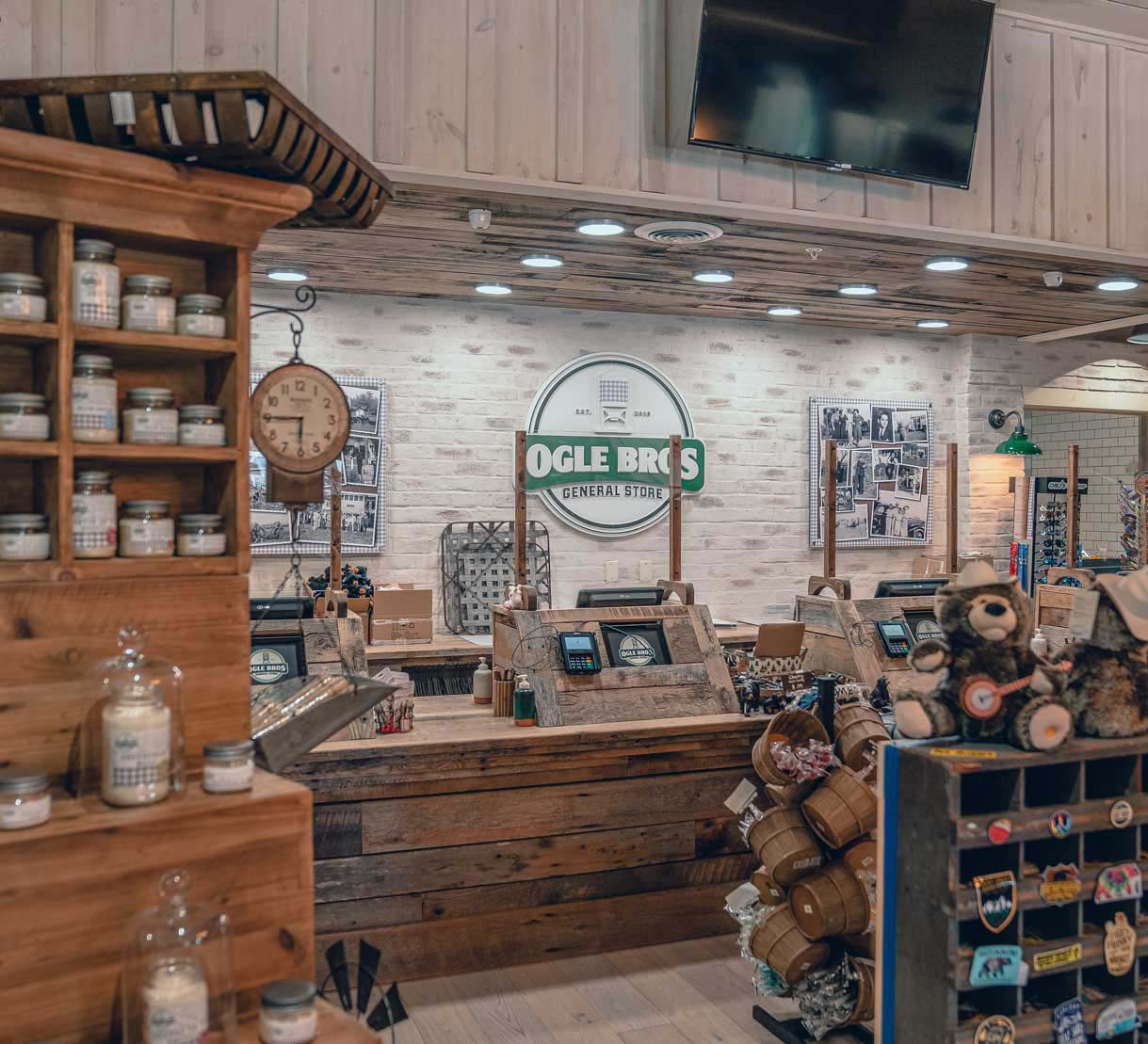 Ogle_Brothers_Store_Light